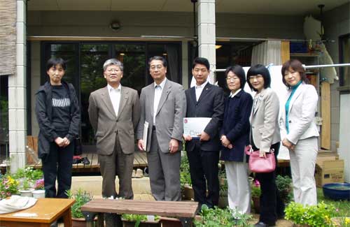 ��炵�l�b�g�E�����K��