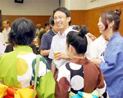 ��J�A�̃r�A�p�[�e�B�[�ɂ�