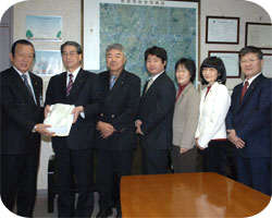 ���ېň������������s���ɒ�o