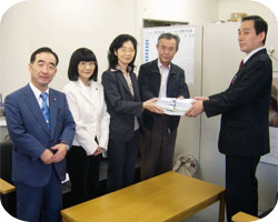 �������҈�É��P��v��