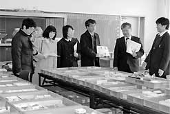 �����ƕ��Ԗ���������