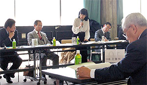 ����Ȃ�ی������������Ǝ��₷��H���c��