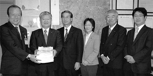 �q�ǂ������̖ҏ��΍�� �G�A�R���ݒu�����i��ꎟ���j38�V7�M���o 11.19