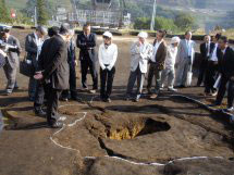 ���c��_�����ݗ\��n�ŌQ�n���������������ƒc�̐������󂯂鉖��c����