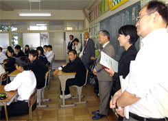 �������w�Z�̎��Ƃ��������Ă��������V���s��������C�ψ��ƒS������