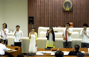 �������n�[���j�[���I�����A�J�y���O���[�v�E�_�C�������h�V�b�N�X