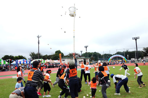 ��S�S�� �s���̈�Ձ@�V�W�Q�T�l�������y����