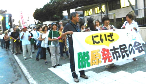 �u�����グ�悤�v�����𖳂����܂ŁA�E�����ɂ����s���̉�̃p���[�h