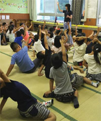 �����̗��ɍs����B�㗚�������Ă����H