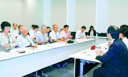 �N���@�\�A���Œ��Ȃǂƌ�����N���ґg����