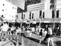 �s���L��́u�I�[�v���J�t�F�v