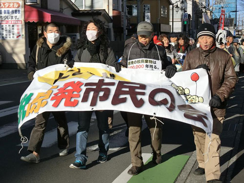 12��17�� ��60���̎s�����O������������u�؉w�����C�Ƀp���[�h