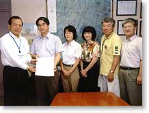 ���S���̒��~�ƌy���[�u�̑n�݂����߂�v�]�����s���ɒ�o