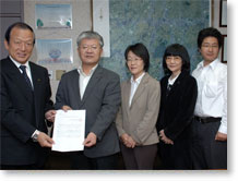 �������l��\����