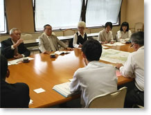 �ےJ�E�������͏Z���̐��𕷂�